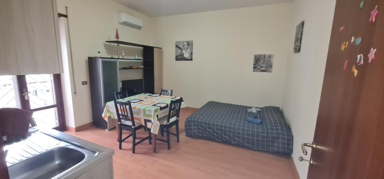 Appartamento Roma 800Mt Dalla Metro Bagian luar foto